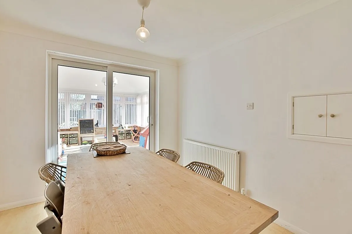 Lincoln Road, Dunholme, photo 6