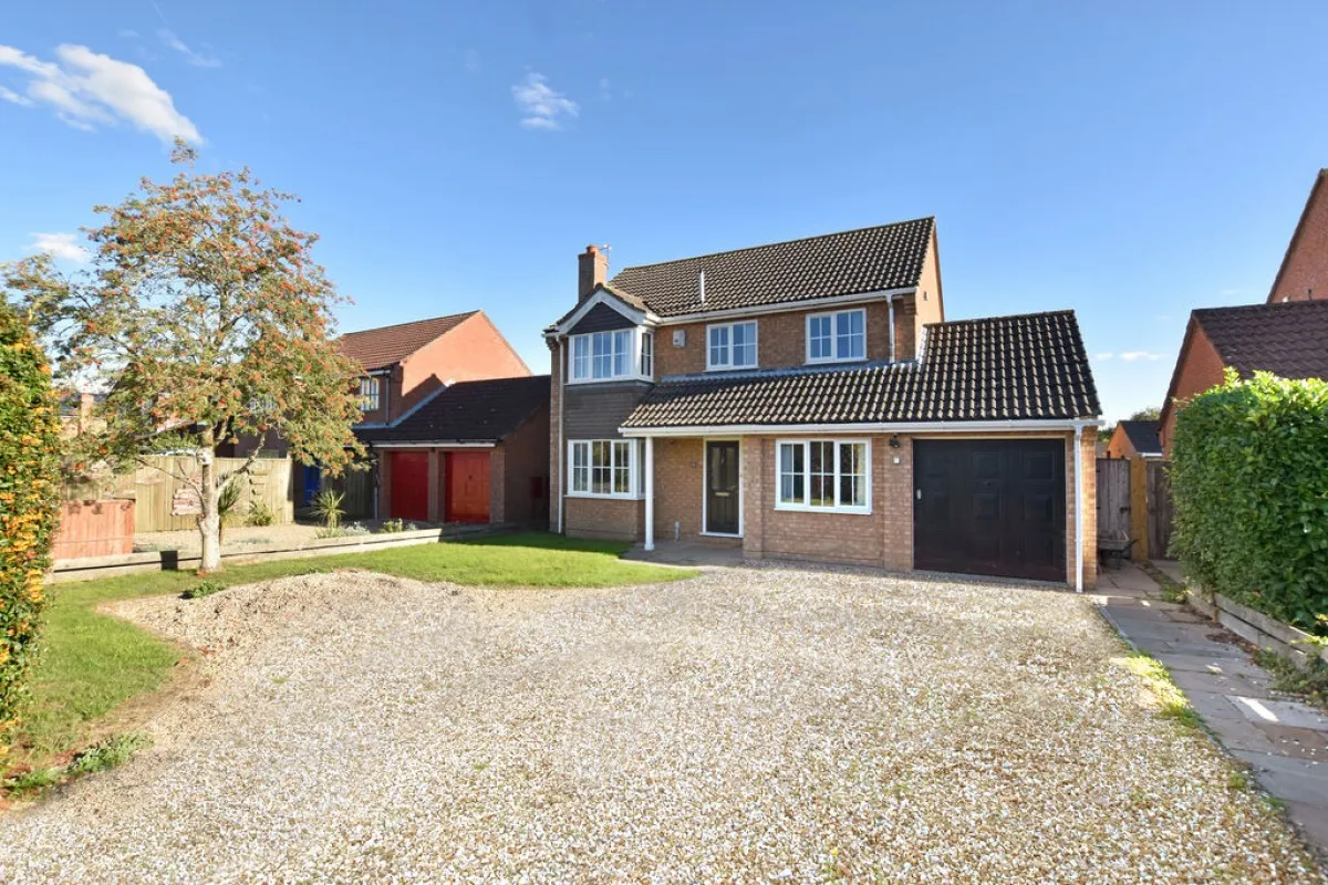 4 bed house for sale, Lincoln Road, Dunholme