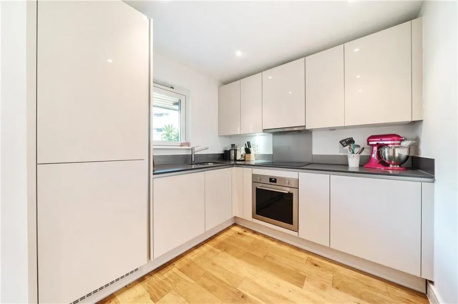 Fairbourne Road, London, SW4, photo 5