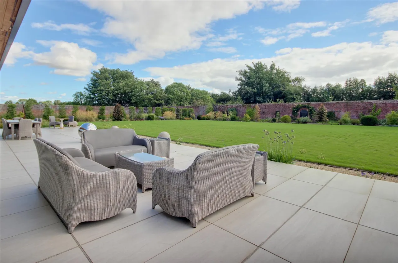 Middleton Road, Kilnwick, photo 11