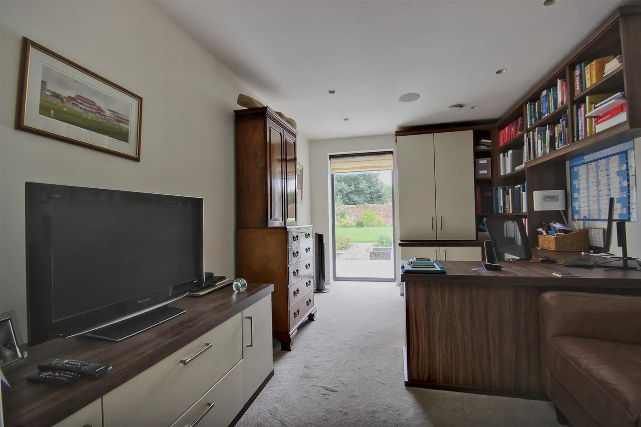 Middleton Road, Kilnwick, photo 18
