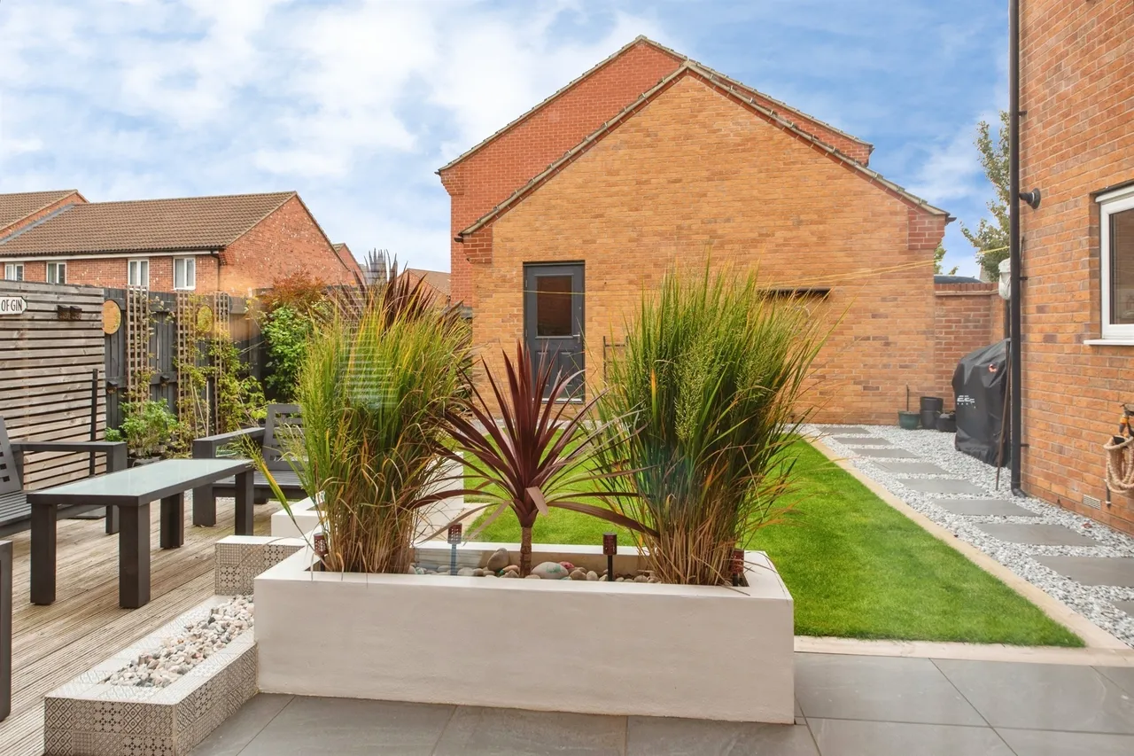 Haydock Park Drive, Bourne, PE10, photo 17