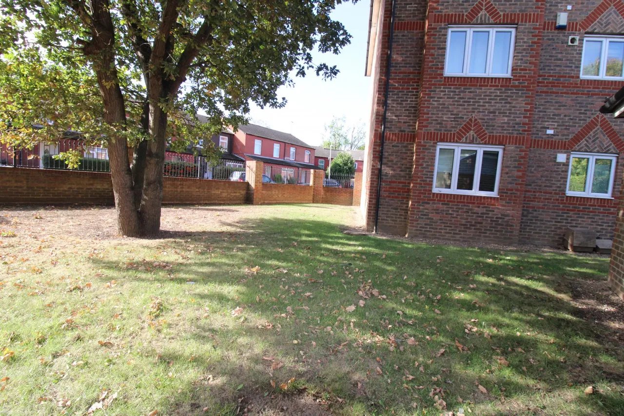 Clayburn Circle, Basildon, SS14, photo 14