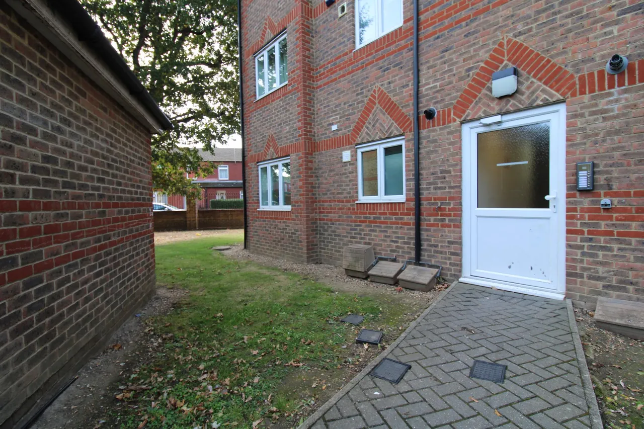 Clayburn Circle, Basildon, SS14, photo 4