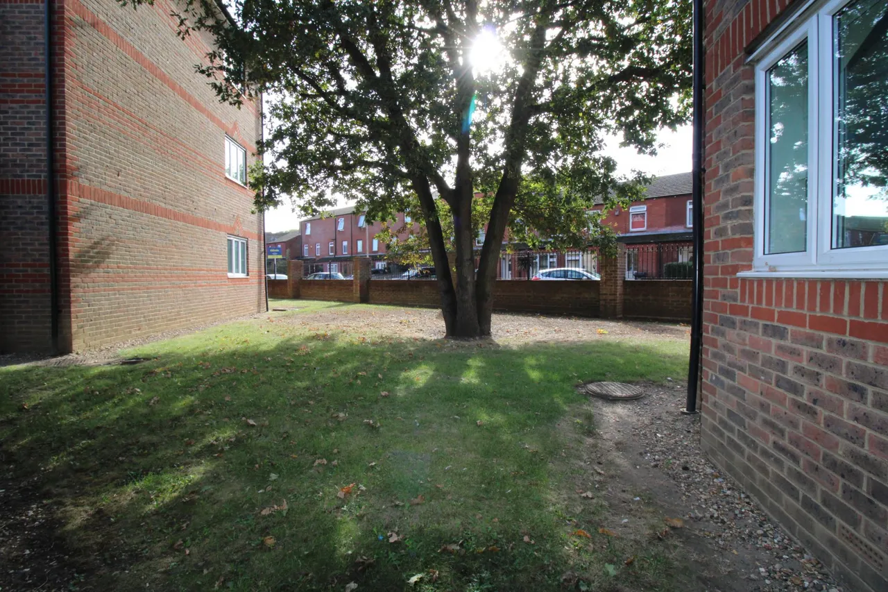 Clayburn Circle, Basildon, SS14, photo 13