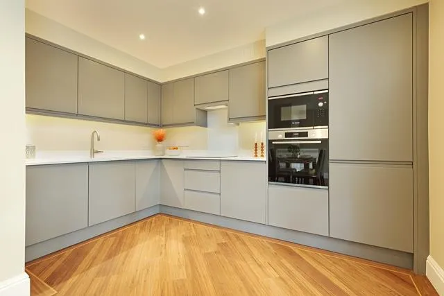 One Parkers Hill, Ashtead, KT21, photo 3