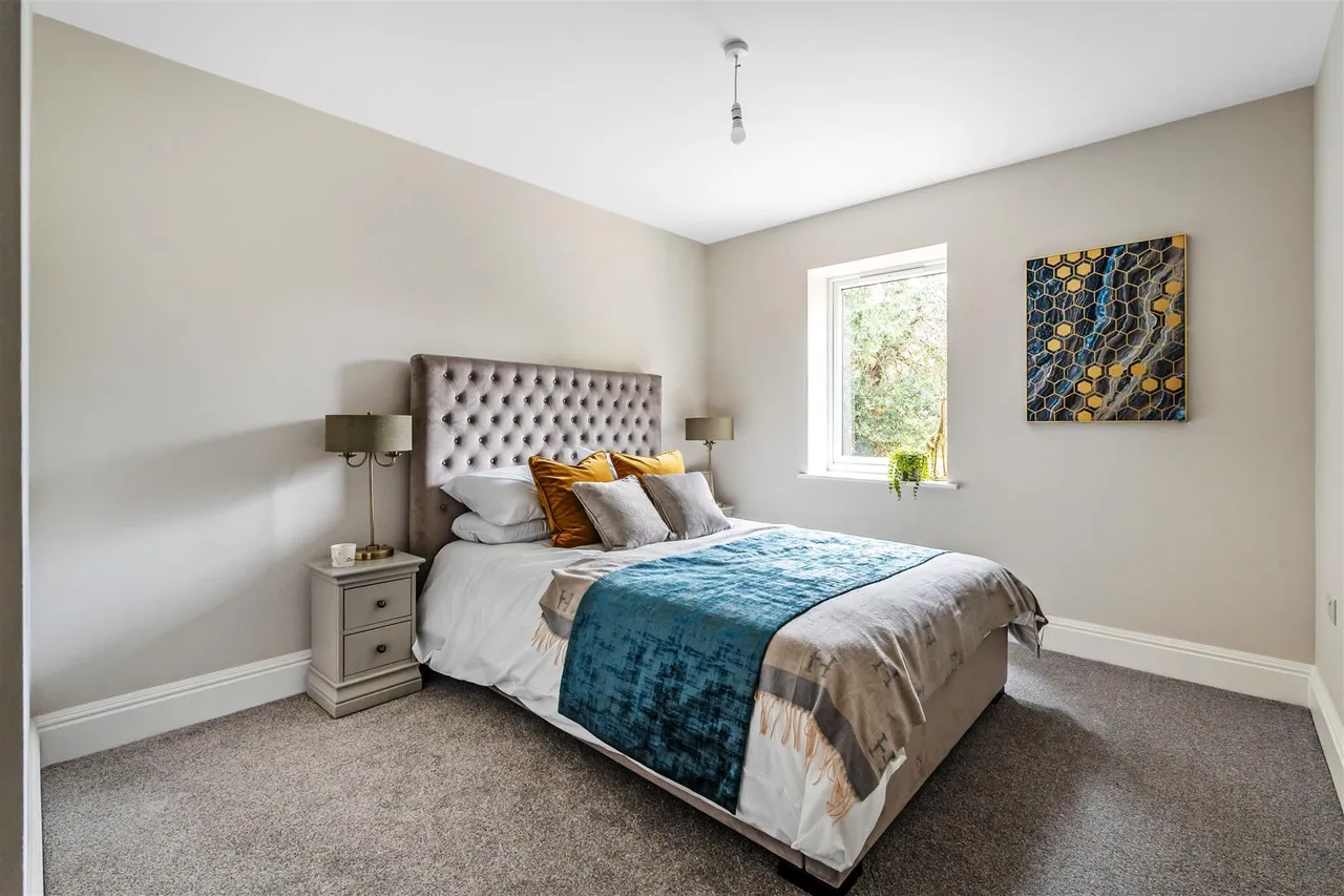 One Parkers Hill, Ashtead, KT21, photo 5
