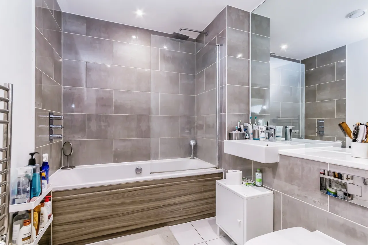 1 bed flat for sale — Cherry Orchard Road, Croydon, CR0
