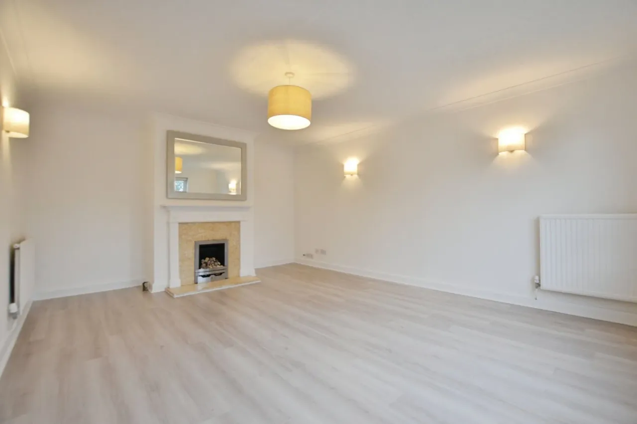Dale View, St Johns, Woking, Surrey, ..., photo 2