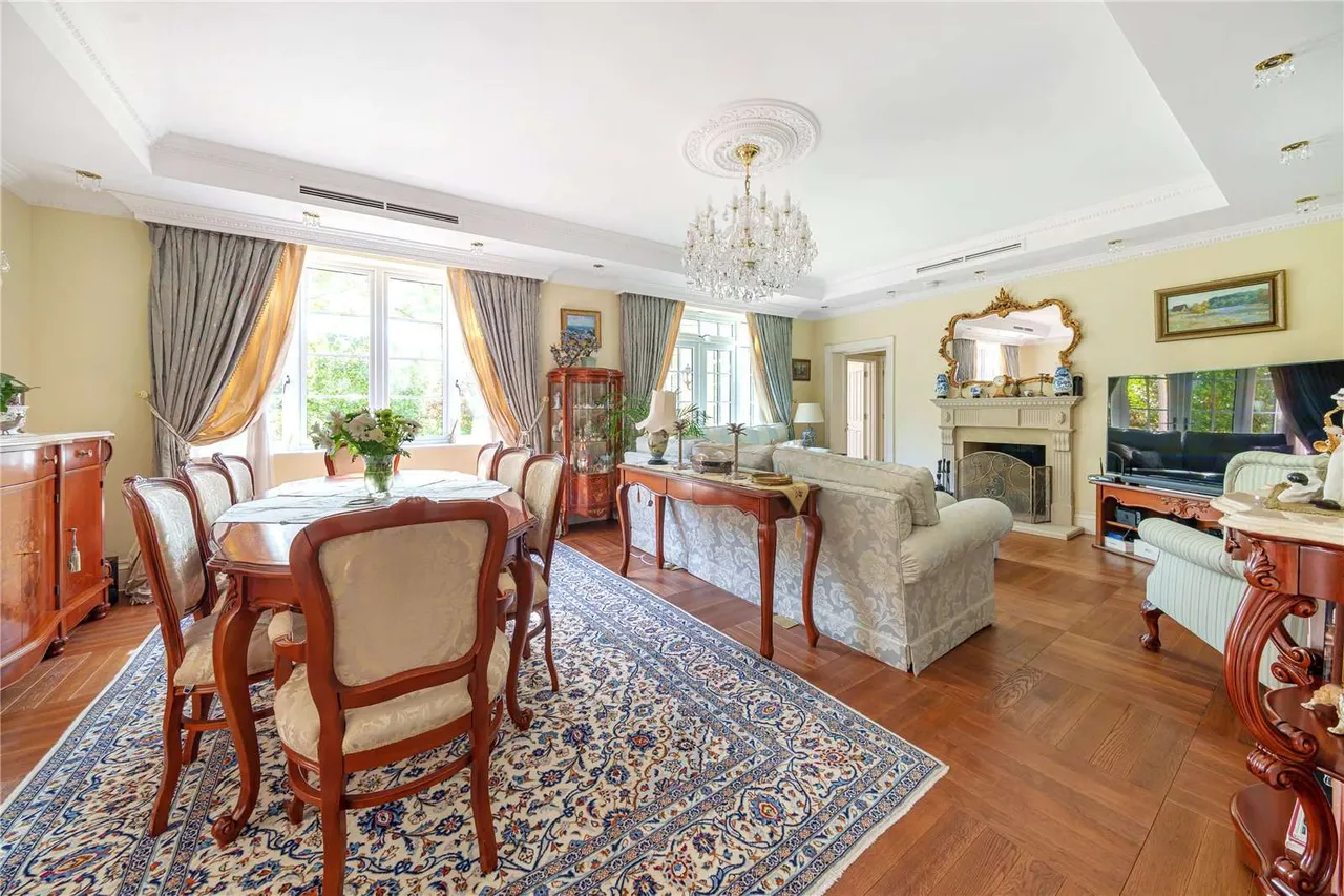 Broomfield Park, Sunningdale, Berkshire, SL5 0JT, photo 2