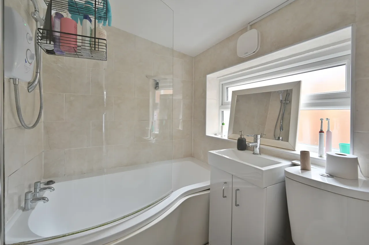 4 Cross Street, Watford, photo 8