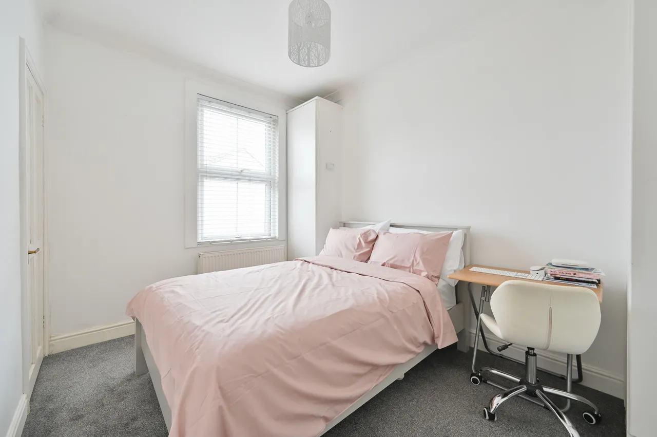 4 Cross Street, Watford, photo 11