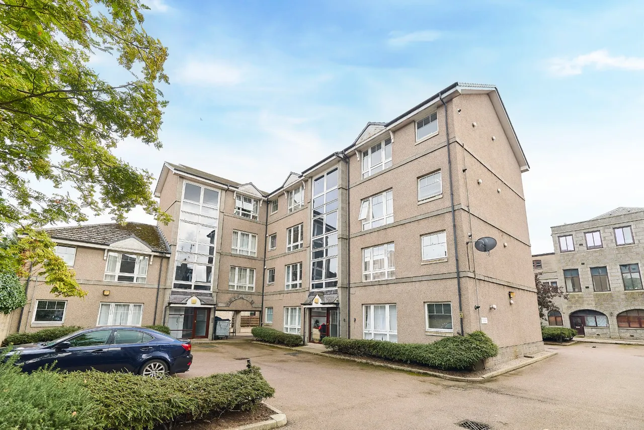 2 bed flat to rent, Charlotte Street, Aberdeen, AB25