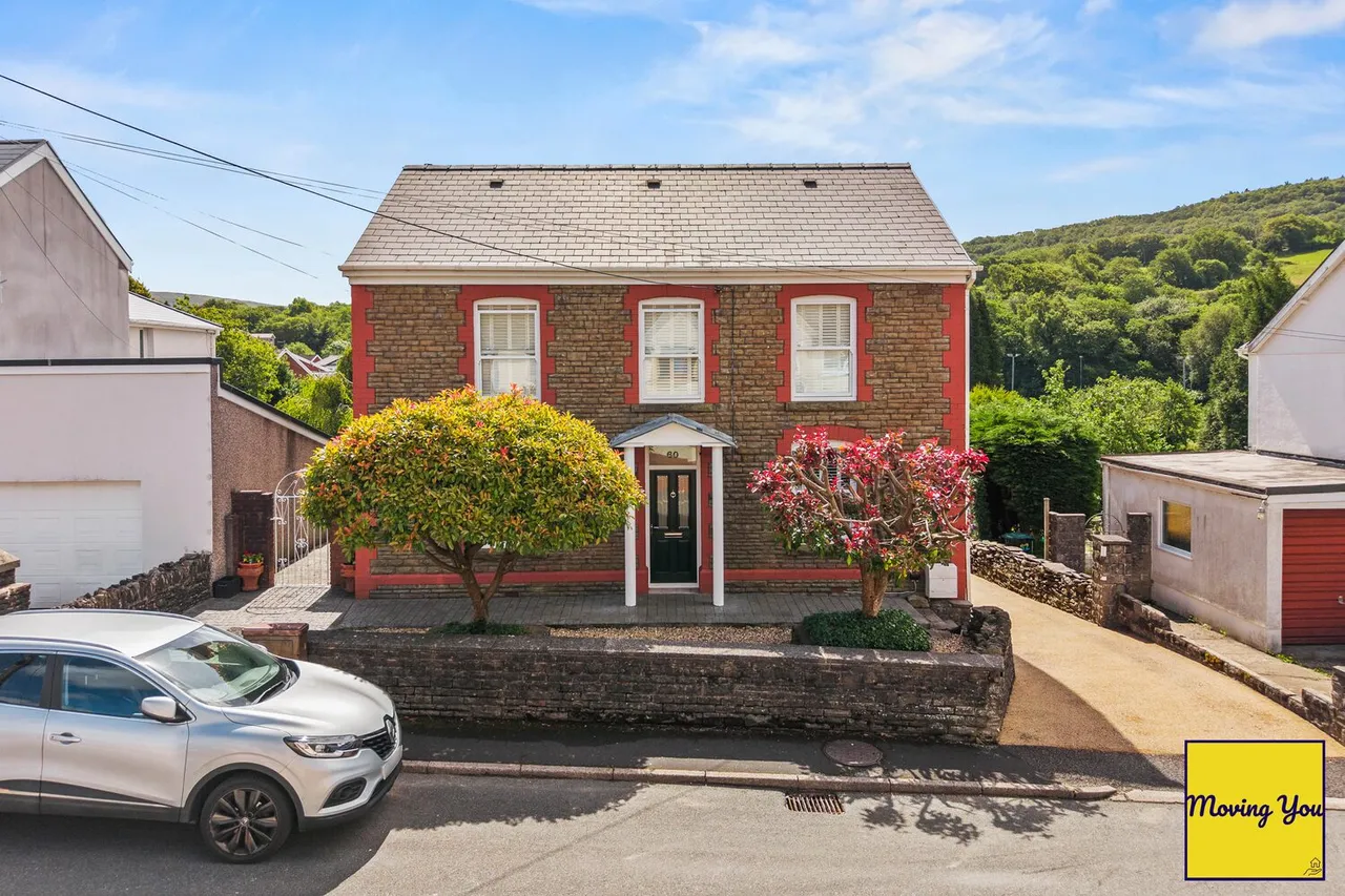 4 bed house for sale — Gwyn Street, Alltwen, Pontardawe, Swansea, SA8 3AN