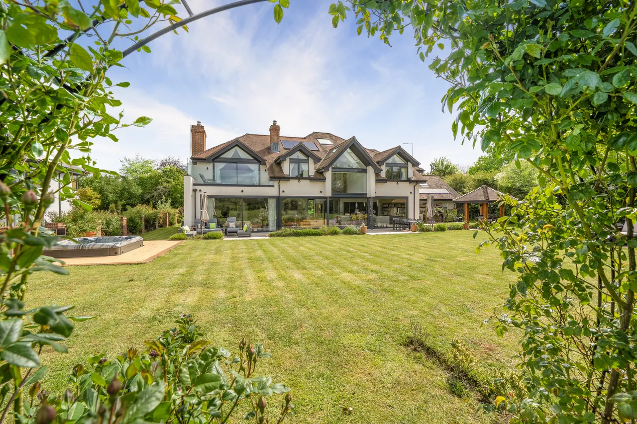 Park Lane, Ropley, SO24, photo 4