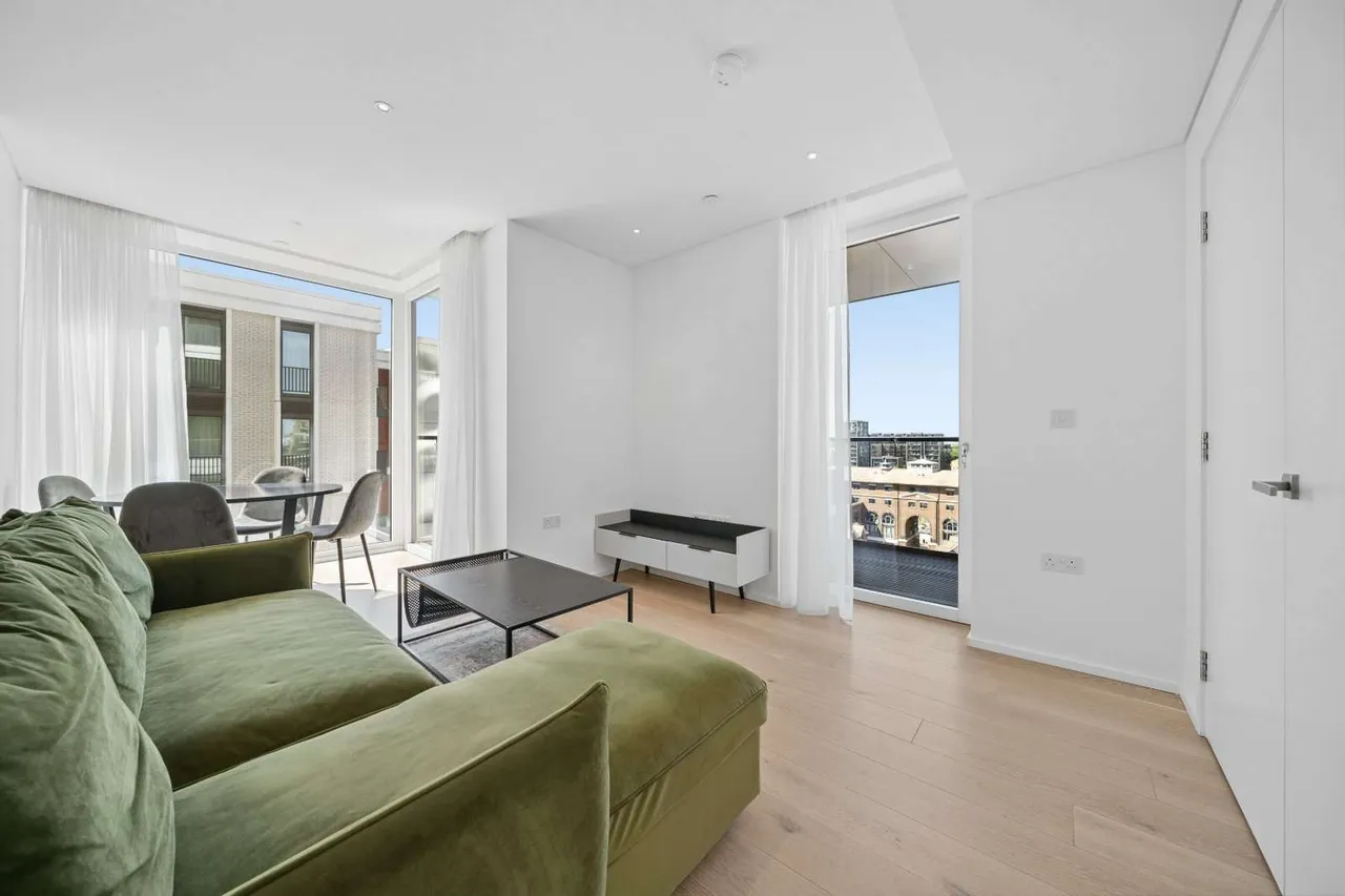 2 bed new development for sale — York Place, London, SW11 3JD