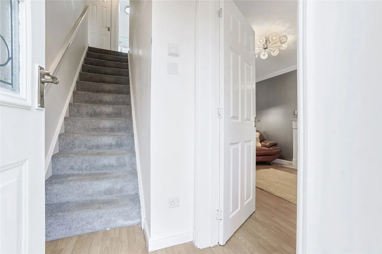 Balcary Place, Chapelhall, ML6, photo 2