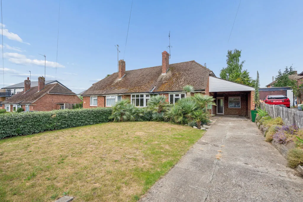 2 bed house for sale — Roman Way, Bourne End SL8 5LR