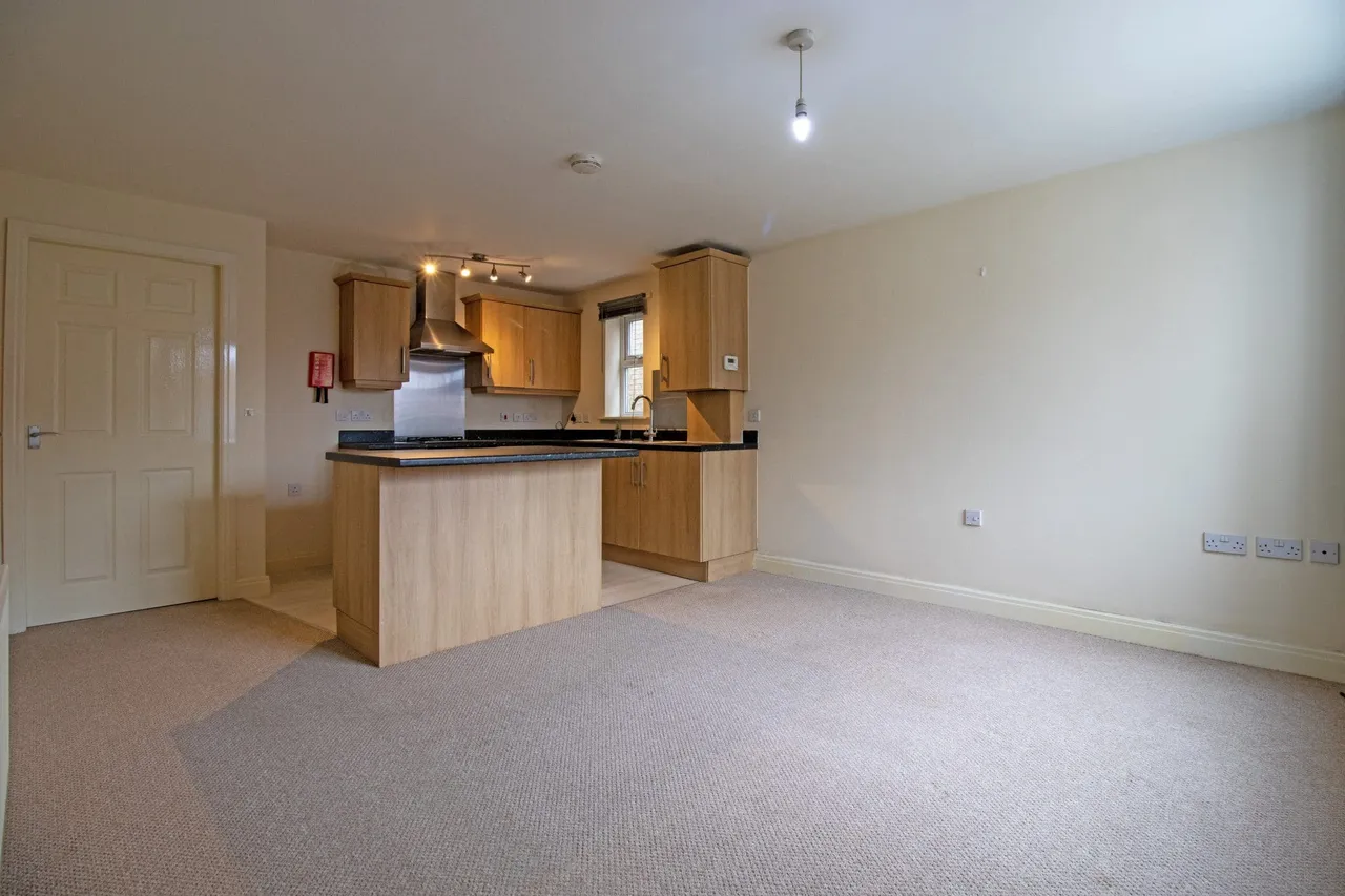 Lancaster Drive, South Killingholme, DN40, photo 5