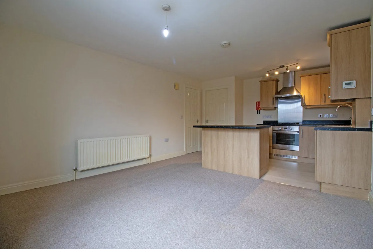 Lancaster Drive, South Killingholme, DN40, photo 6