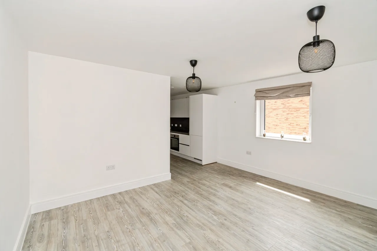 Thomas Blake Avenue, SO14, photo 3