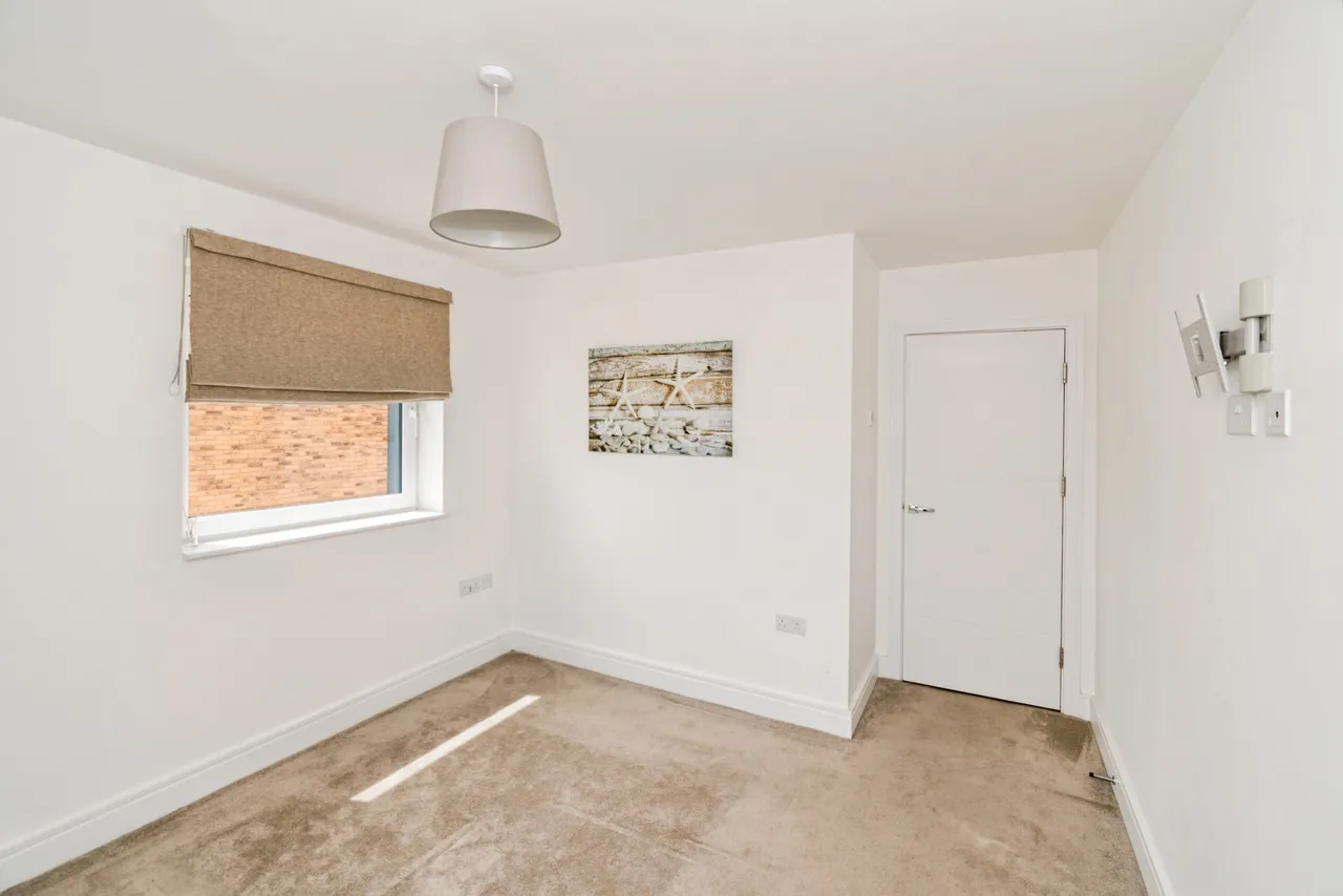 Thomas Blake Avenue, SO14, photo 6