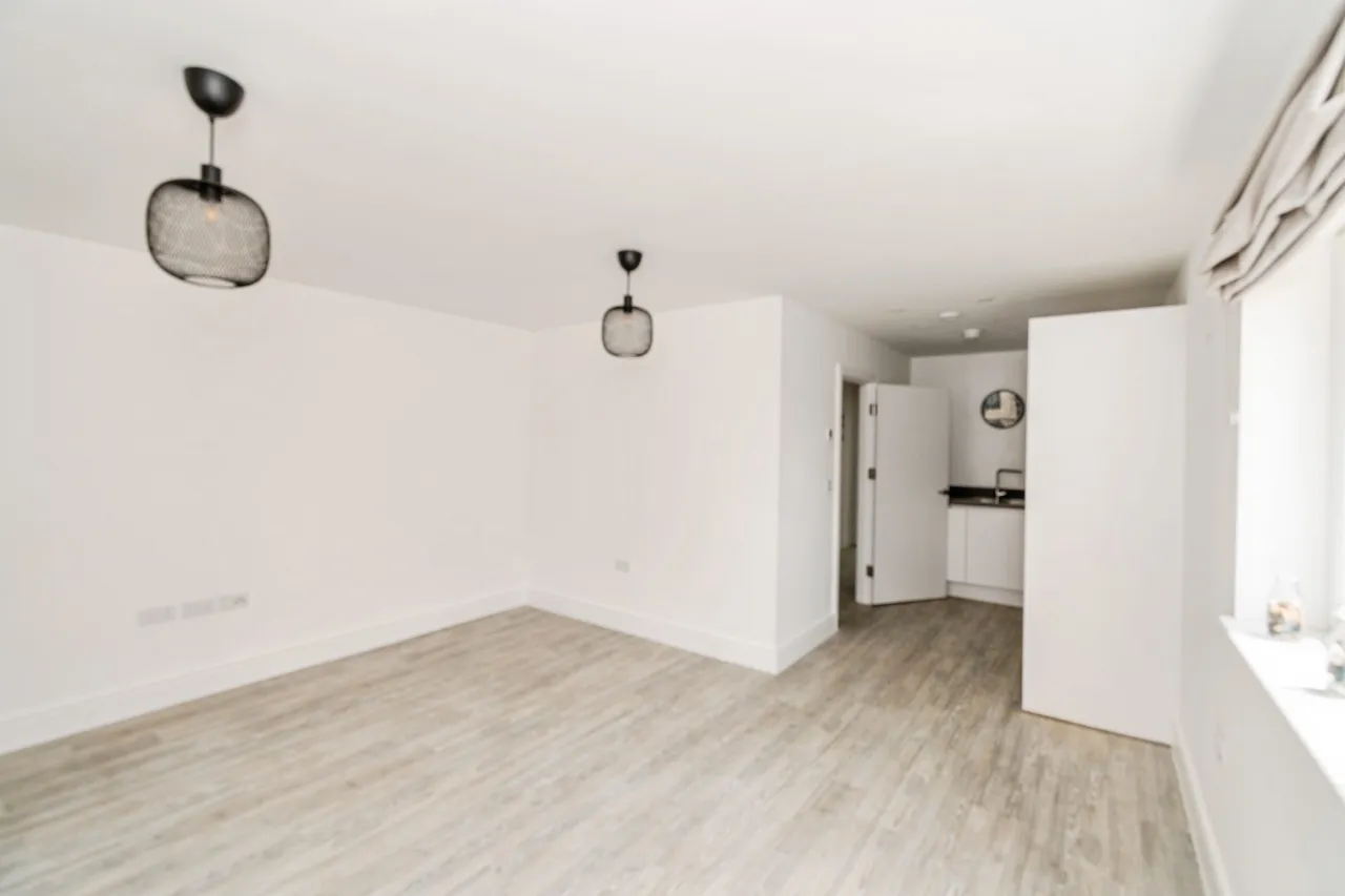 Thomas Blake Avenue, SO14, photo 4