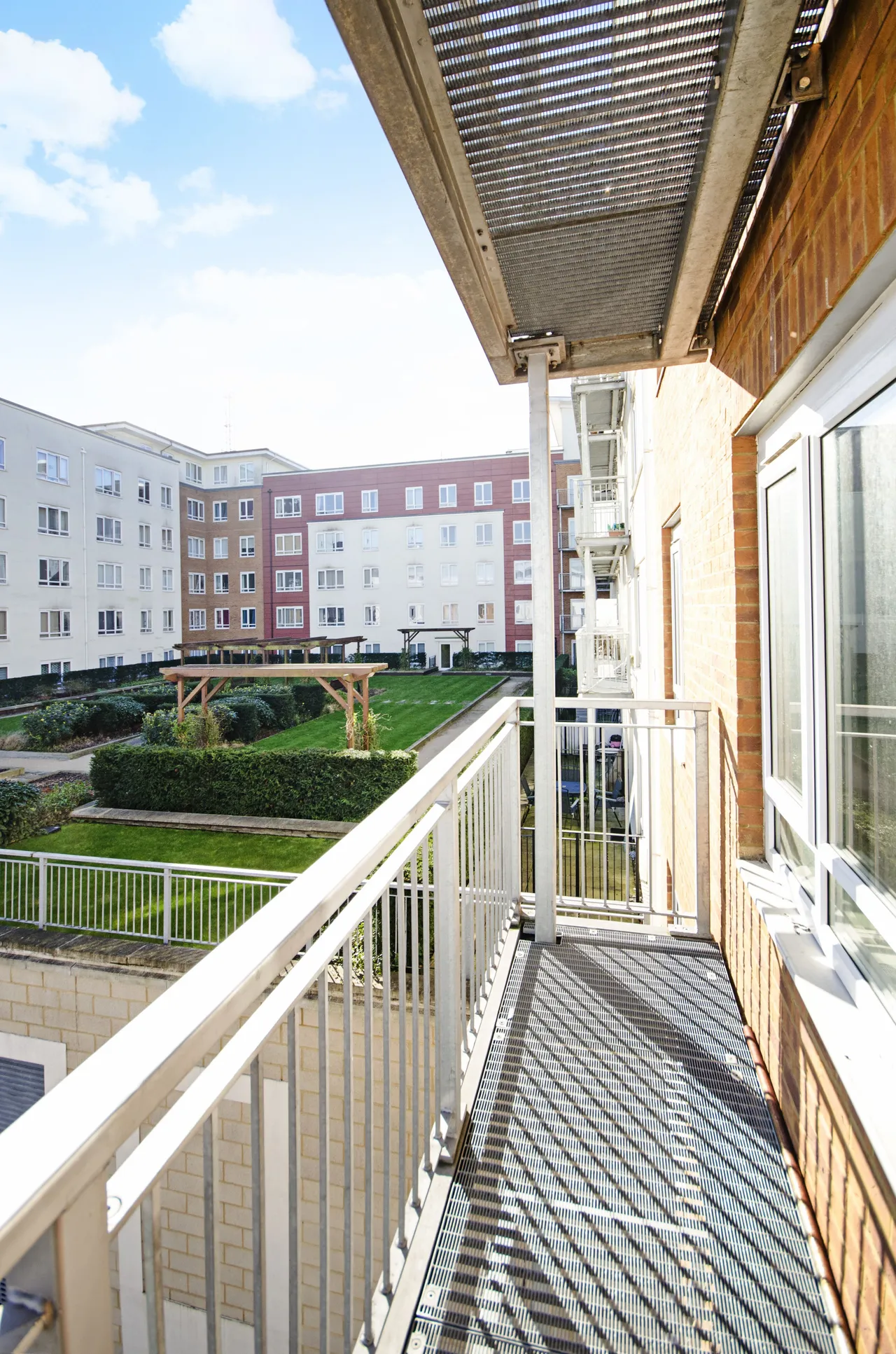 Flat 43, Amelia House, 11 Boulevard Drive, London, photo 10