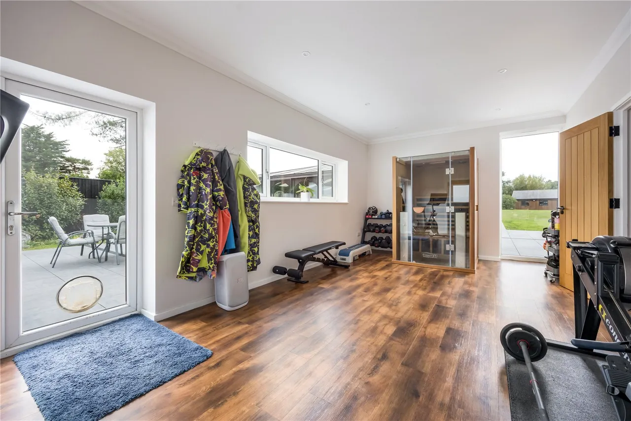 Grange Road, St. Leonards, BH24, photo 14