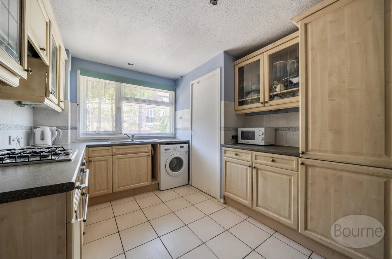 Park Barn Drive, Guildford, GU2, photo 6