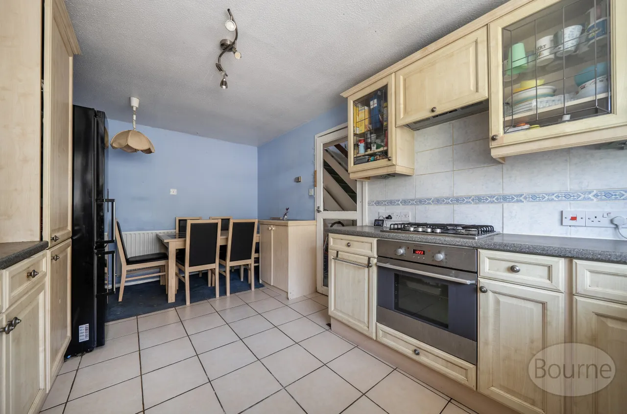 Park Barn Drive, Guildford, GU2, photo 7