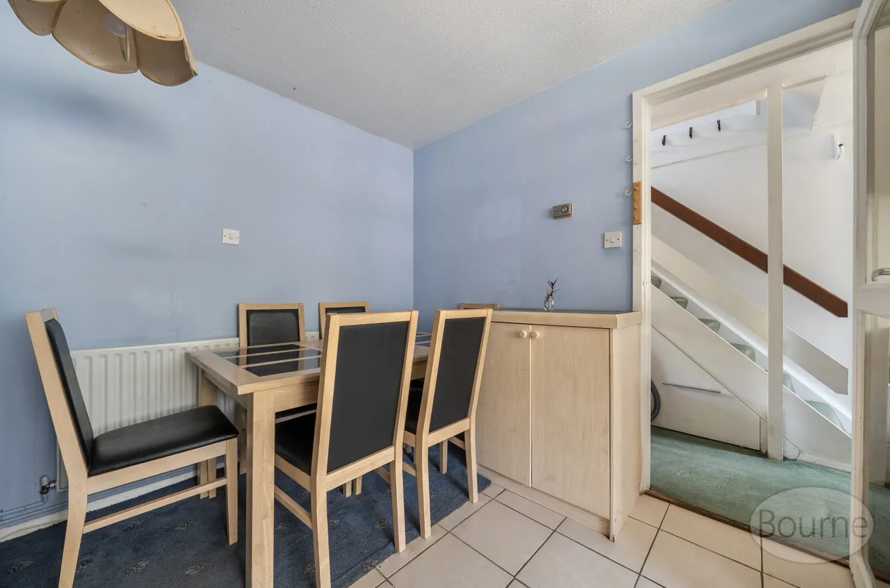 Park Barn Drive, Guildford, GU2, photo 8