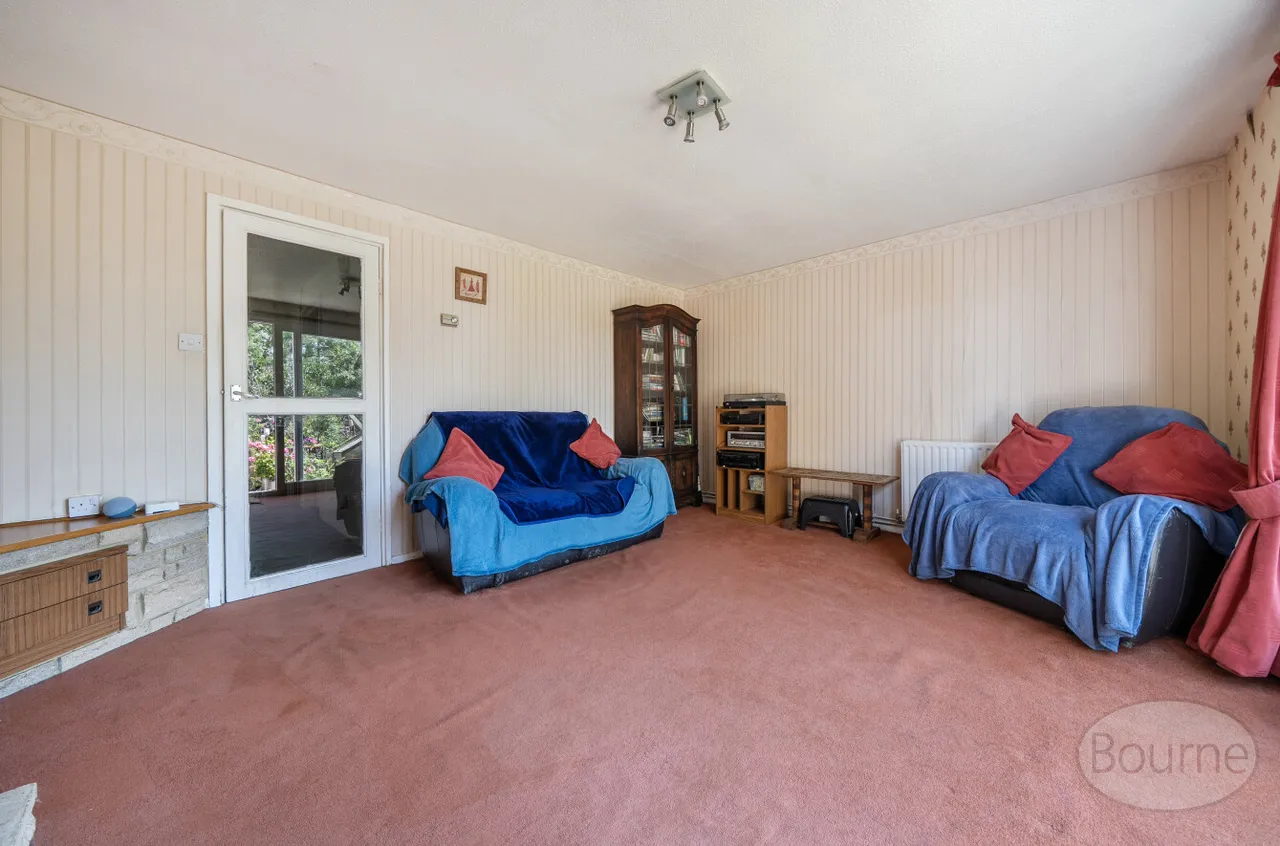 Park Barn Drive, Guildford, GU2, photo 4