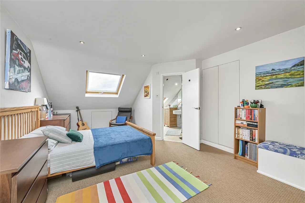 Hazelbourne Road, London, SW12, photo 17