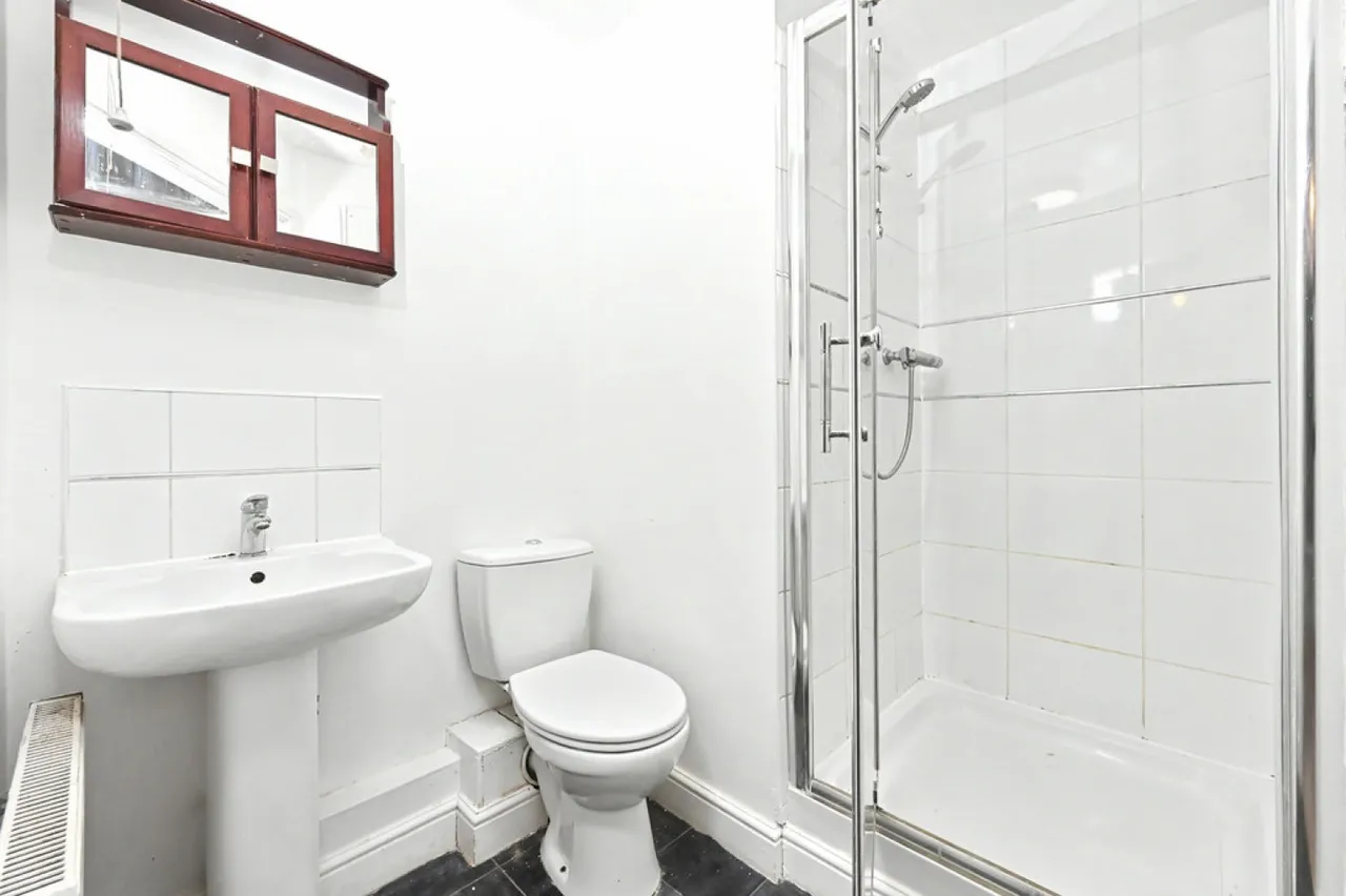 Tudor Court, Sunny Bank, Stoke-on-Trent, photo 9