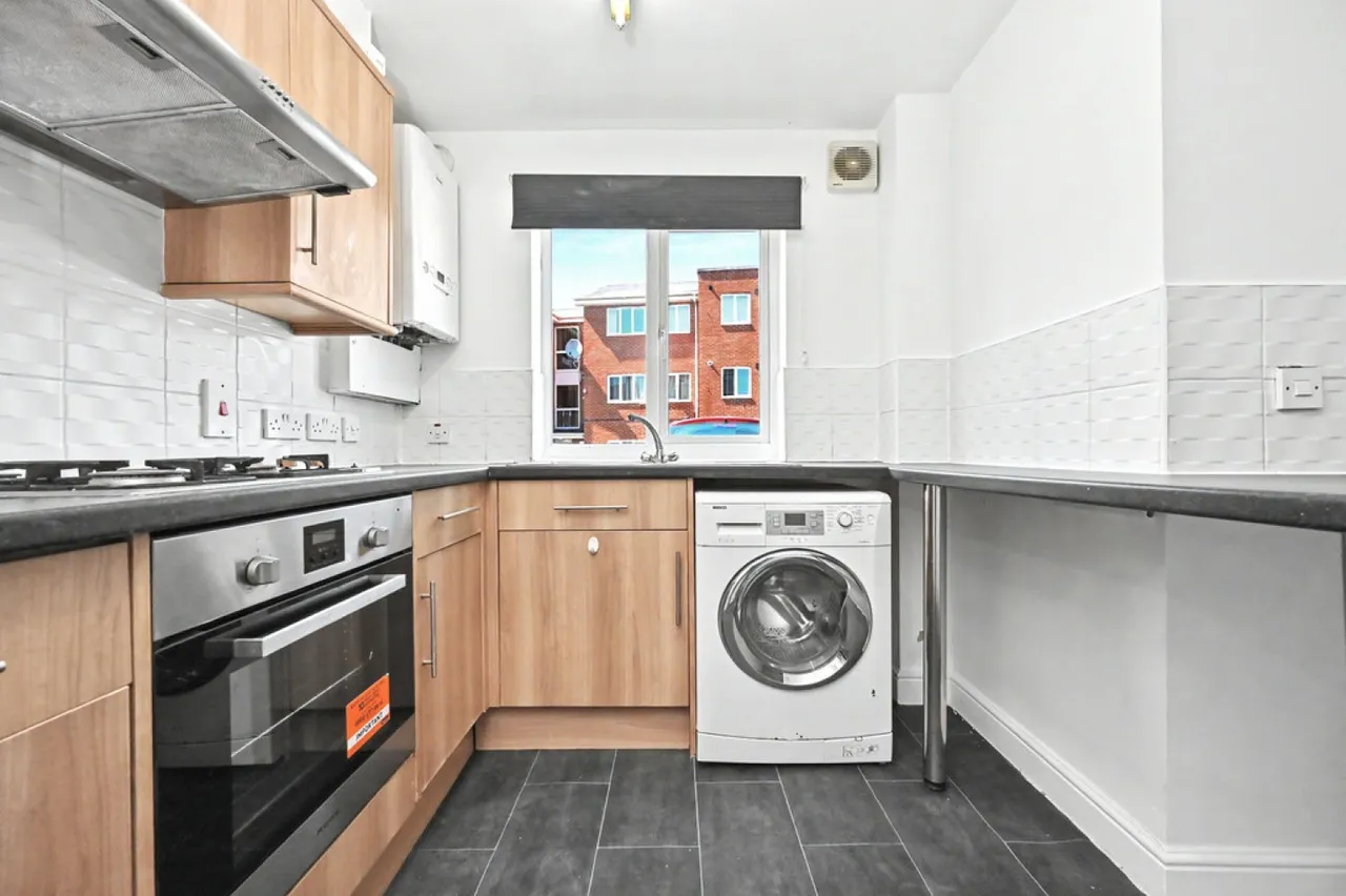 Tudor Court, Sunny Bank, Stoke-on-Trent, photo 6