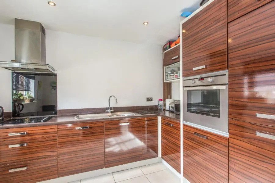 2 bed flat to rent — Home Park Drive, Buckshaw Village
