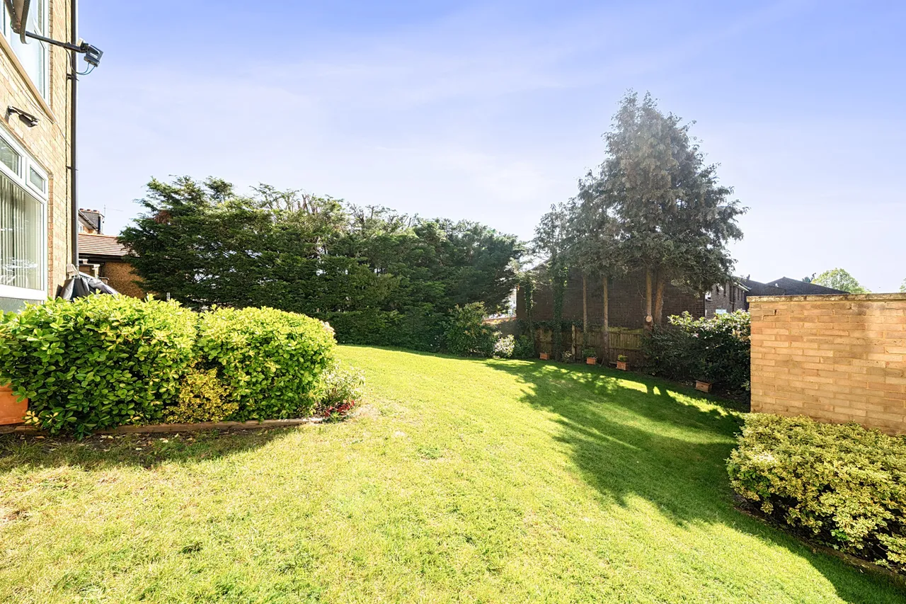 Church Lane, Mill End, WD3, photo 6