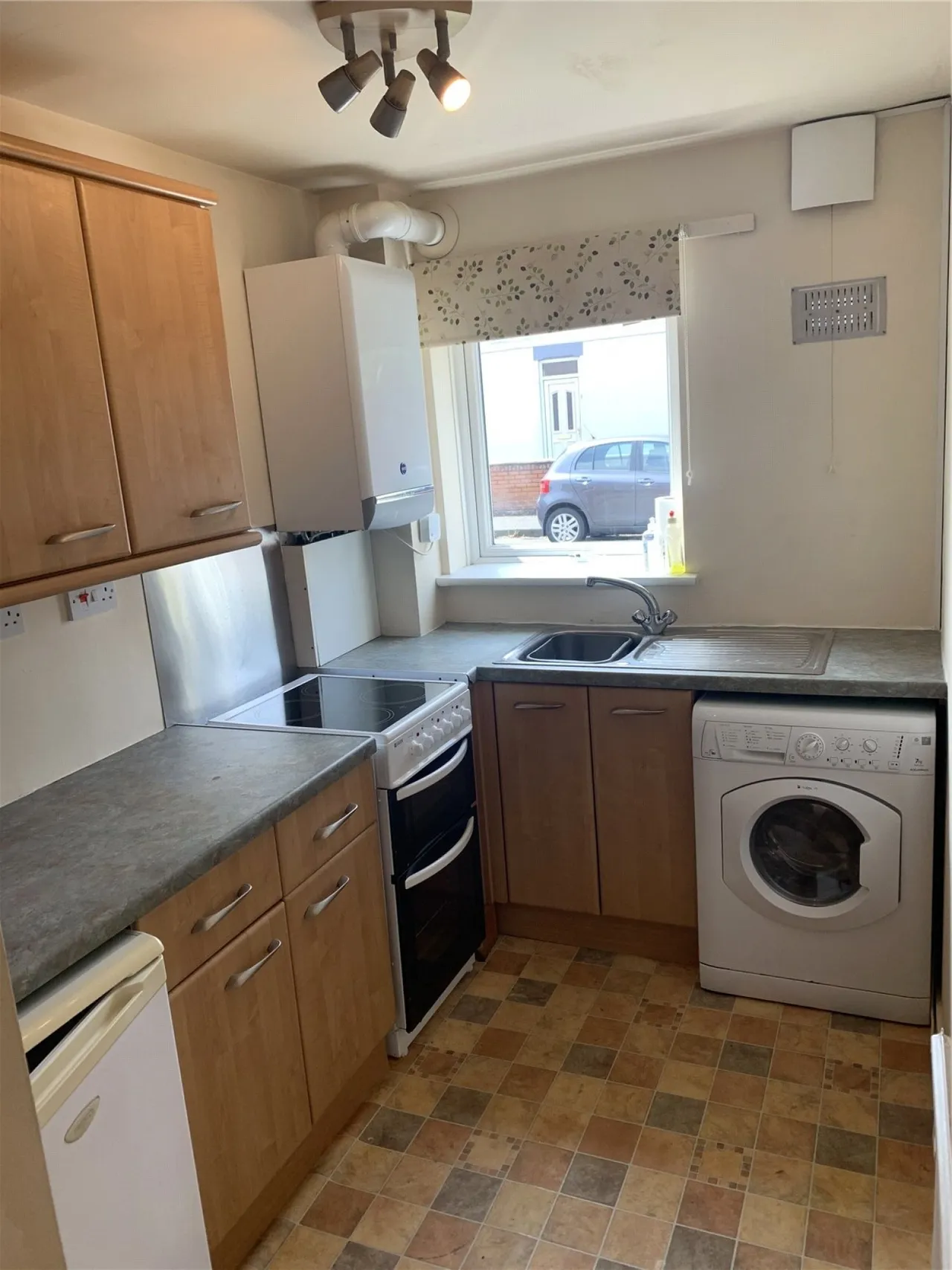 Magnus Court, Beeston, NG9, photo 4