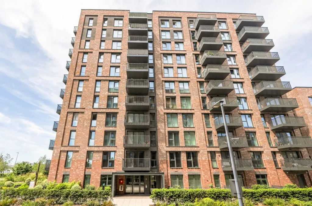 1 bed flat for sale, Cedrus Avenue, Southall, UB1