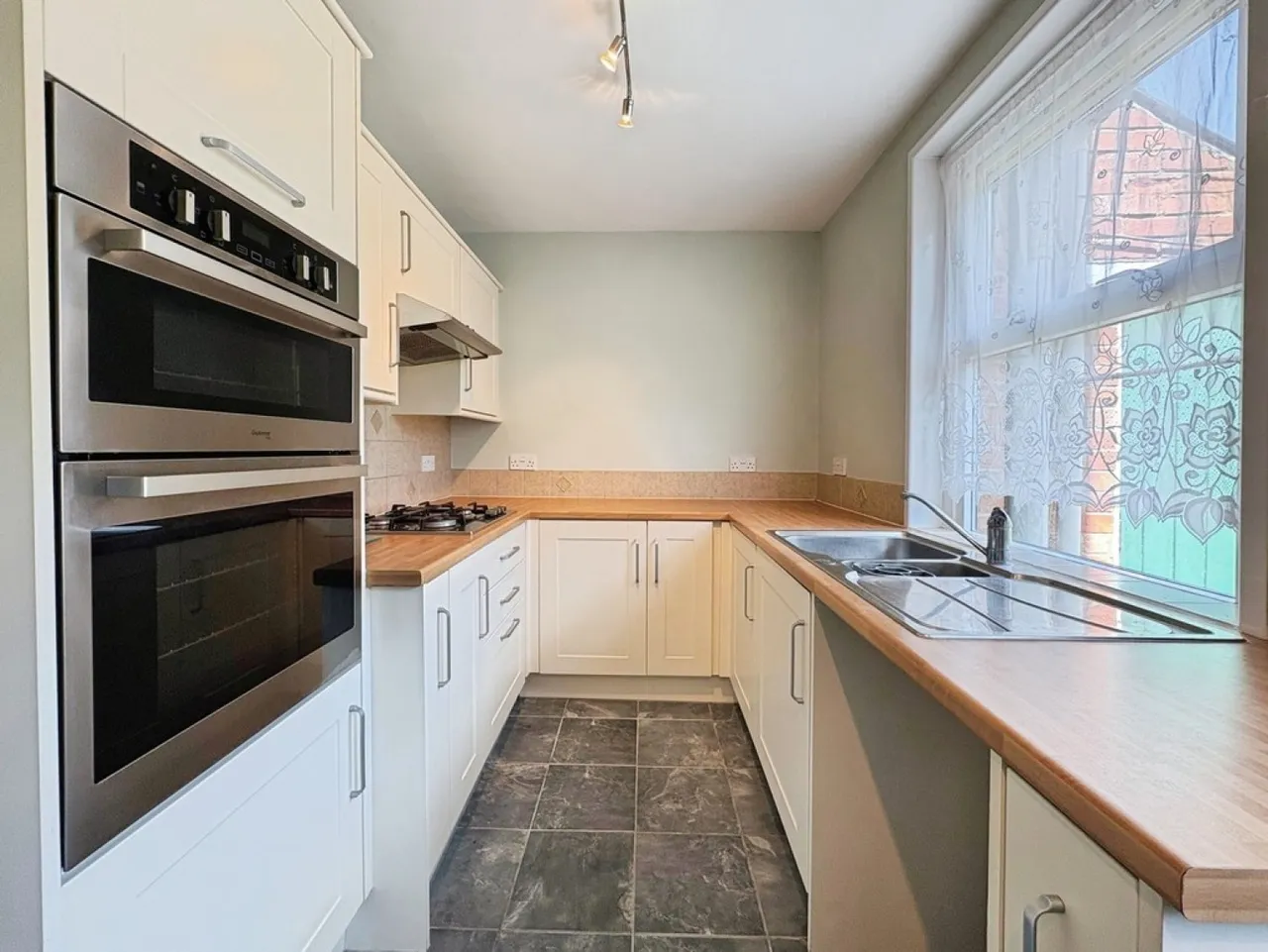 Eastland Road, Yeovil, BA21, photo 5