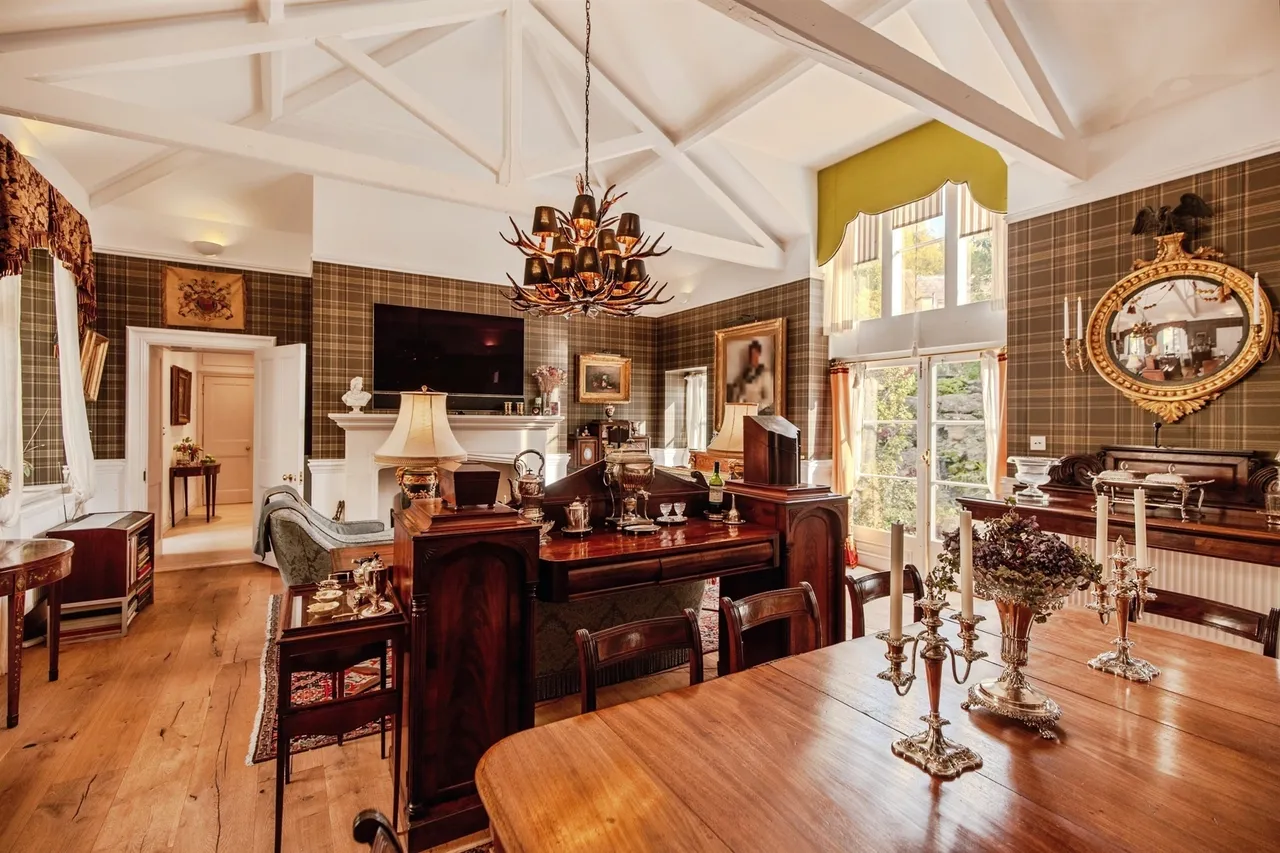 Warleigh Manor, Warleigh, BA1, photo 3