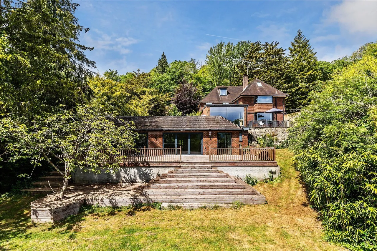 6 bed house for sale, Reigate Hill, Reigate, RH2