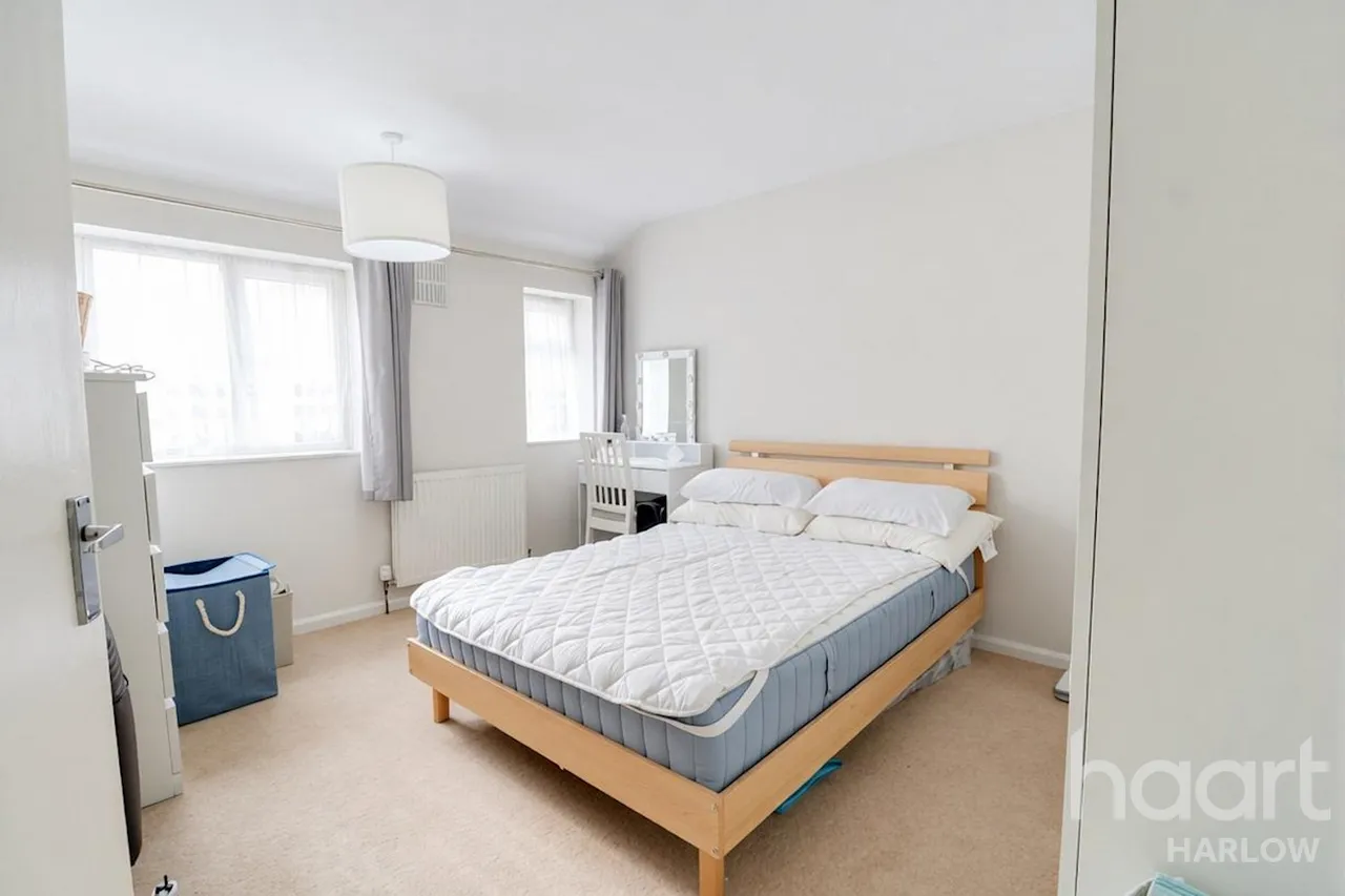 The Oxleys, Harlow, CM17, photo 8