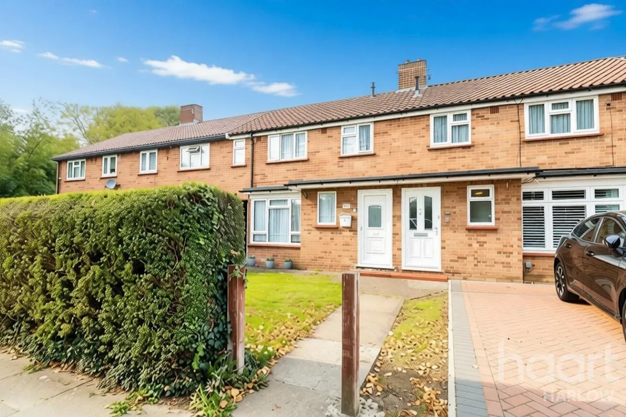 3 bed house for sale, The Oxleys, Harlow, CM17