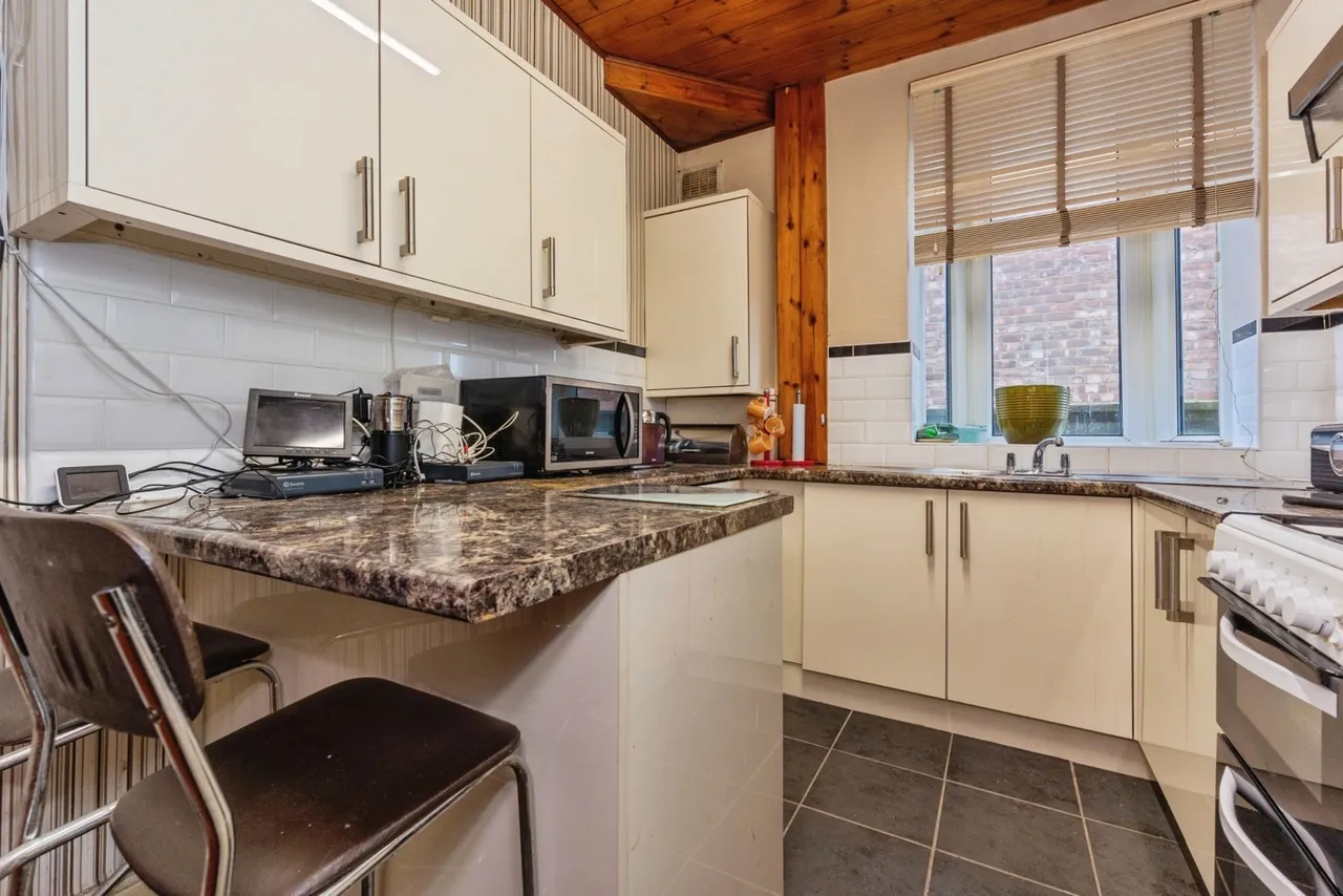 Upper Chorlton Road, Whalley Range, Greater Manchester, M16, photo 4