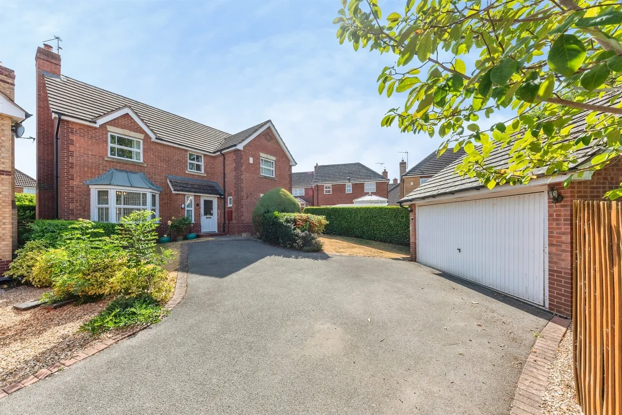 4 bed house for sale — Ark Royal Court, Sleaford