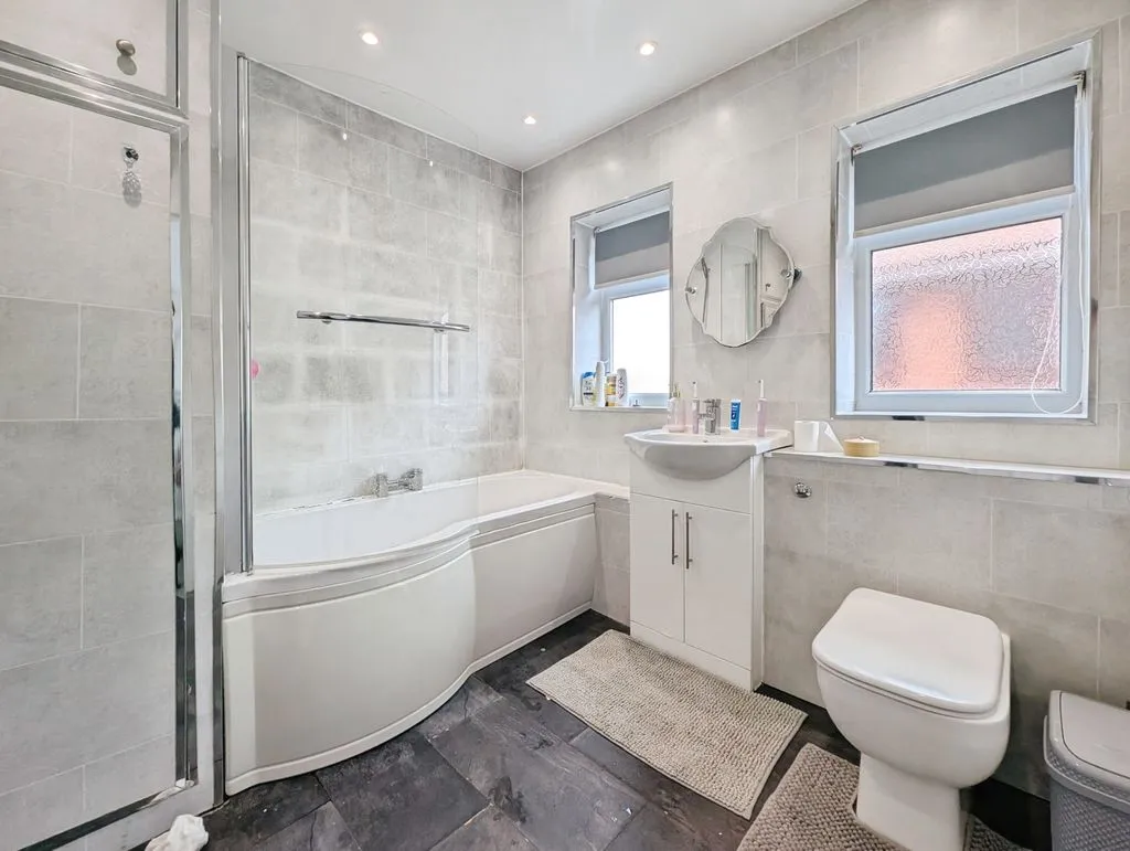 Newcastle Upon Tyne NE5 2RY, NE5, photo 7