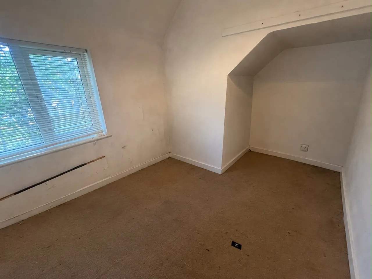Belwell Lane, B74, photo 4