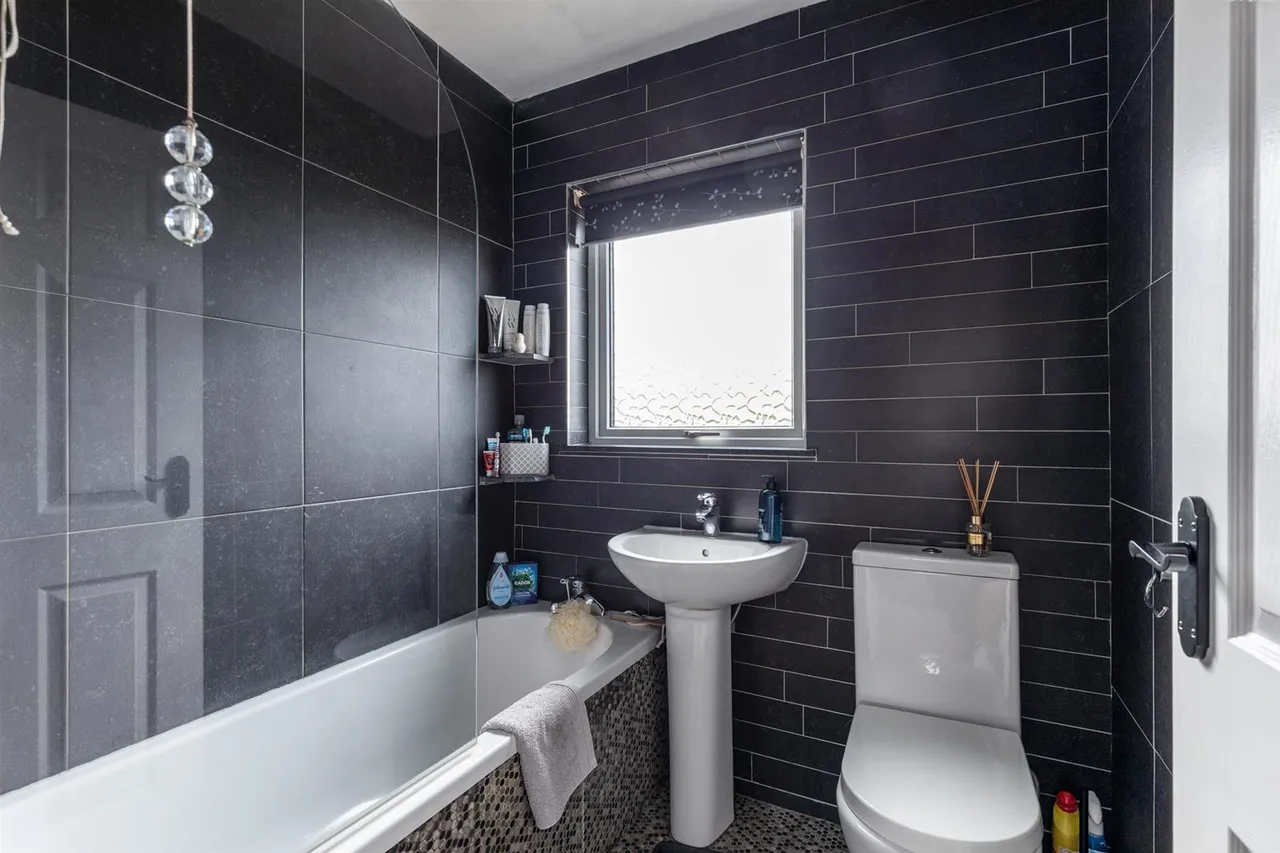 Abbeydale Drive, Newtownards, BT23, photo 9